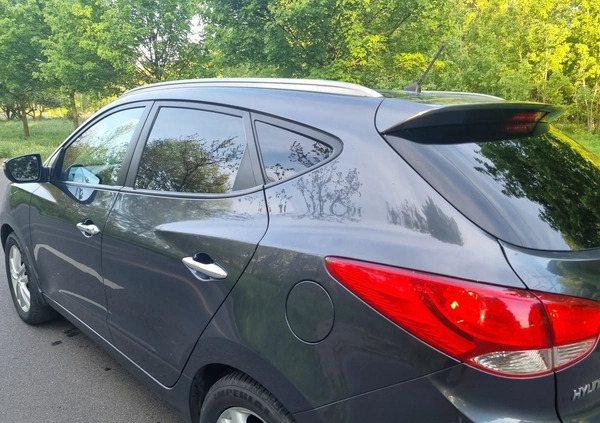 Hyundai ix35 cena 39300 przebieg: 171000, rok produkcji 2010 z Poznań małe 301